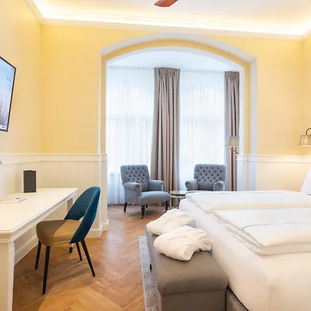 Strandhotel Ahlbeck Hotel 4*