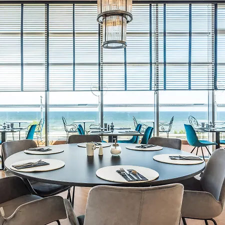 Hotel Strandhotel Ahlbeck, A Member Of Radisson Individuals 4*