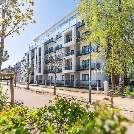 Hotel Strandhotel Ahlbeck 4*