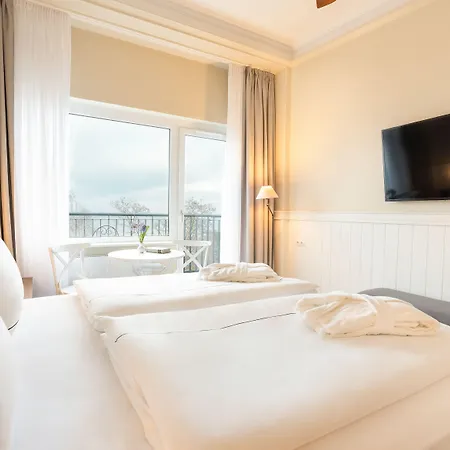 Strandhotel Ahlbeck, A Member Of Radisson Individuals 호텔 4*