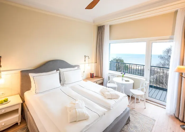Hotel Strandhotel Ahlbeck 4*